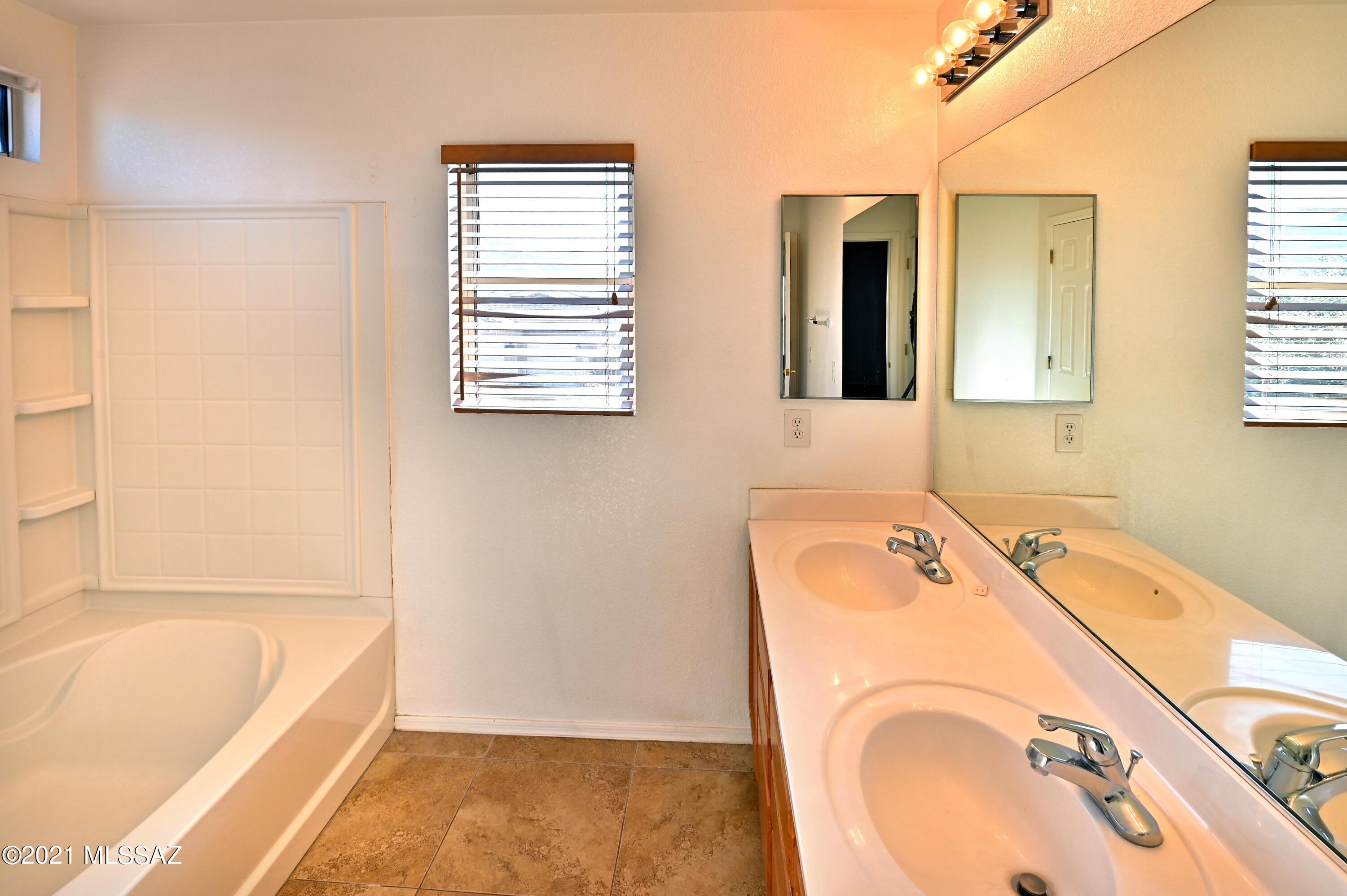 3599 East Secretariat Road Tucson, AZ 85739 - Photo 17 of 23