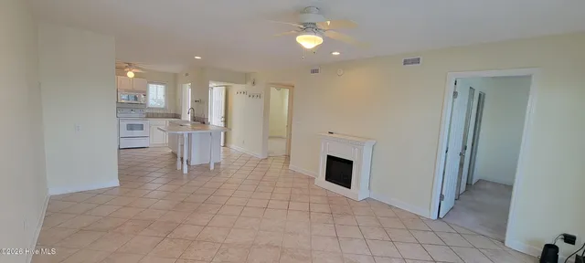 $2,300 | 709 Canal Drive, Unit 2C, Carolina Beach, NC 28428