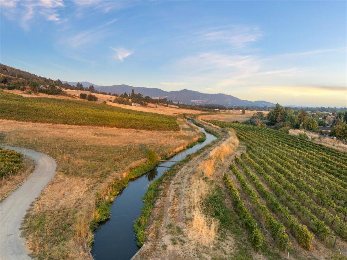 202 Pleasant View Talent, OR 97540 - Photo 5 of 65 Cover canal\
