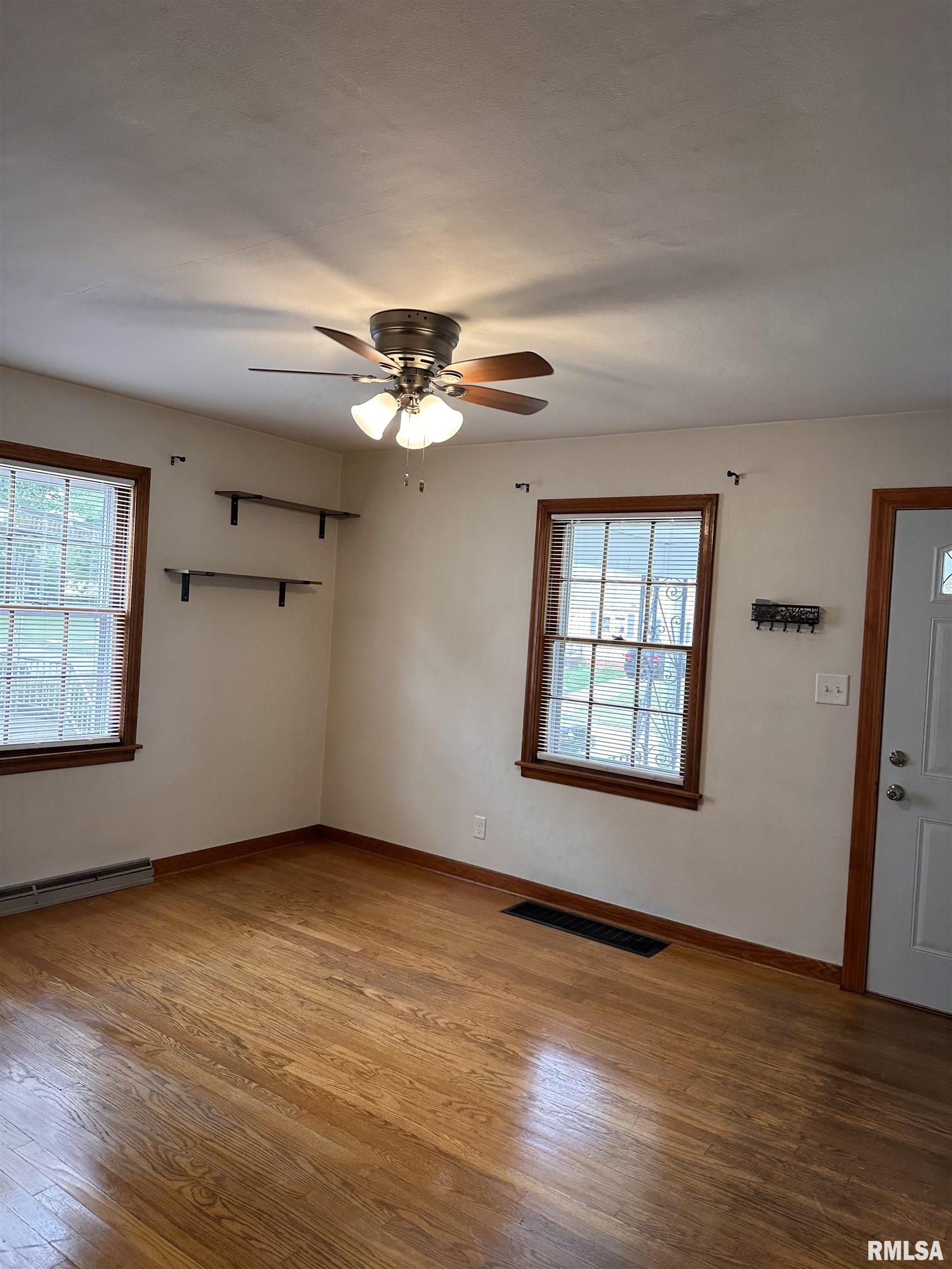 2333 South 8th Street Springfield, IL 62703 - Photo 2 of 30