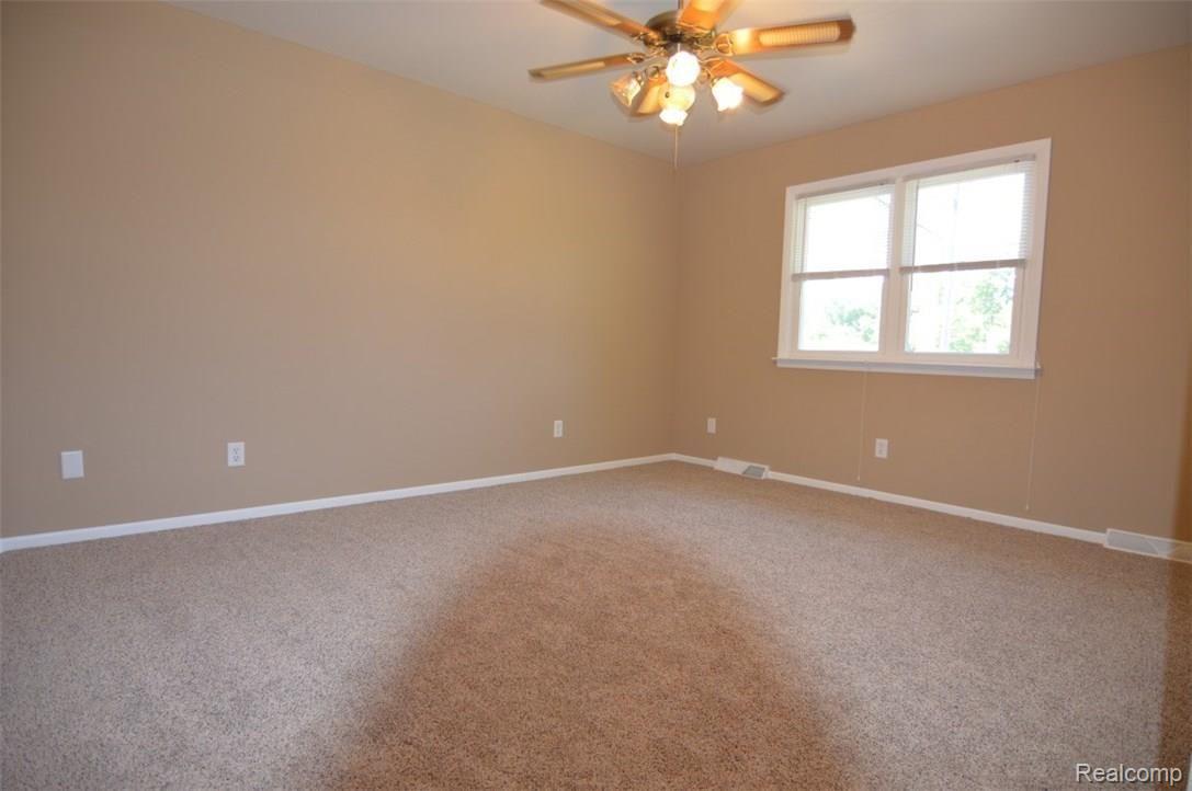 7795 Broadbridge Road Fair Haven, MI 48023 - Photo 13 of 16 DSC_4406.JPG