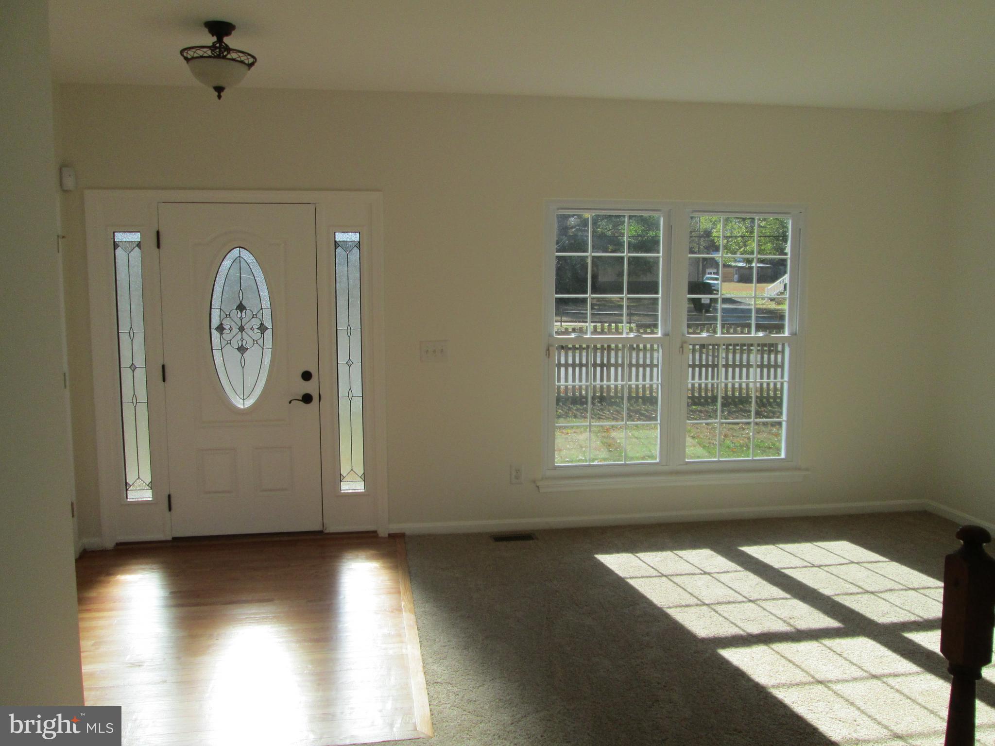 10 Waterford Road Pasadena, MD 21122 - Photo 3 of 57 Living Room view 2