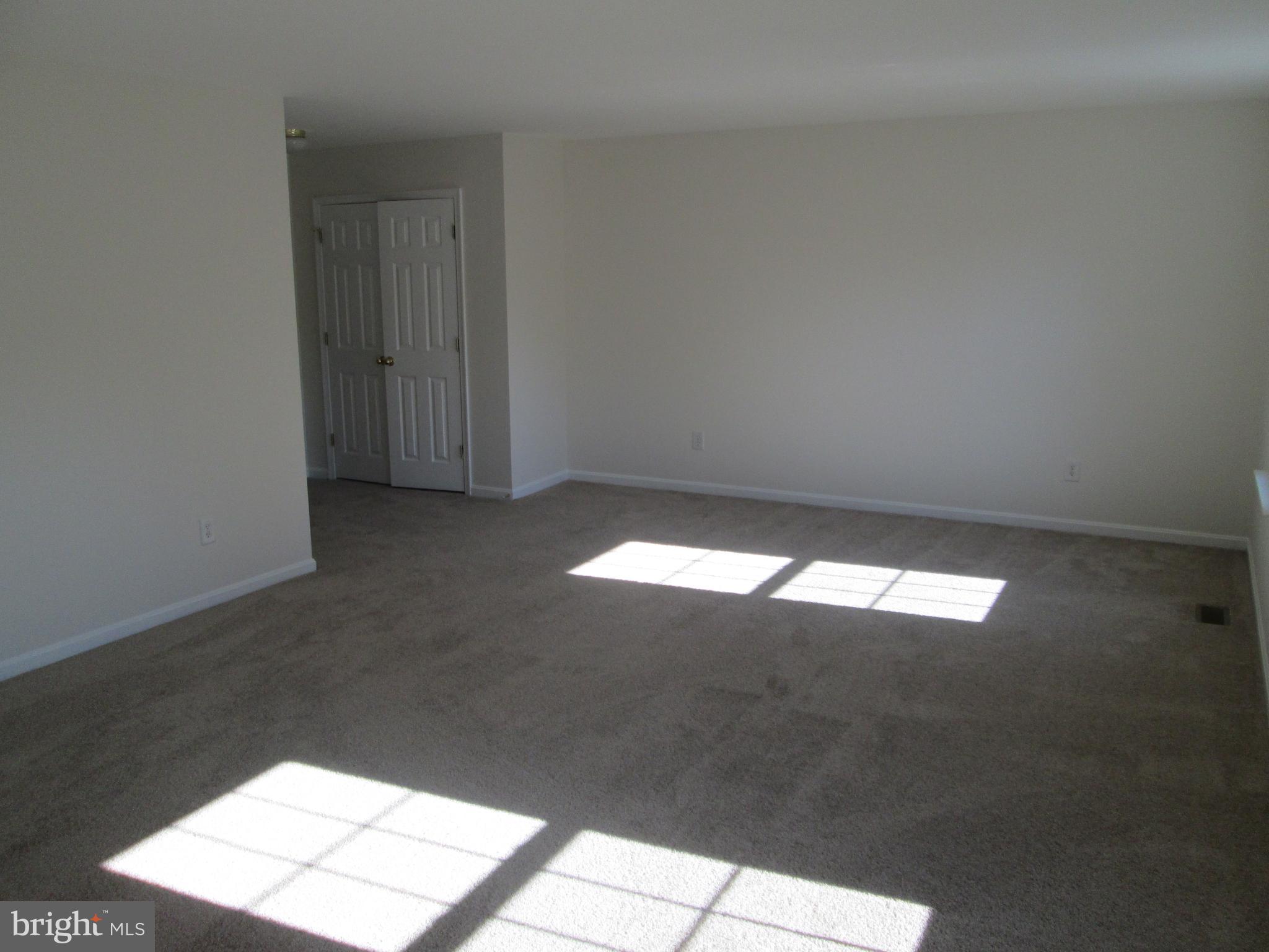 10 Waterford Road Pasadena, MD 21122 - Photo 28 of 57 Huge Master Suite view 1