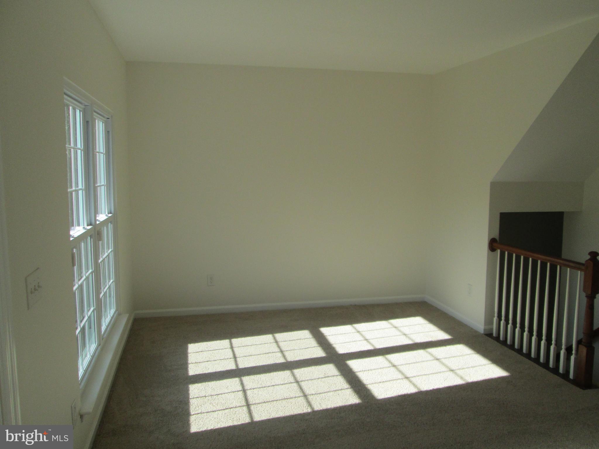 10 Waterford Road Pasadena, MD 21122 - Photo 4 of 57 Living Room view 3
