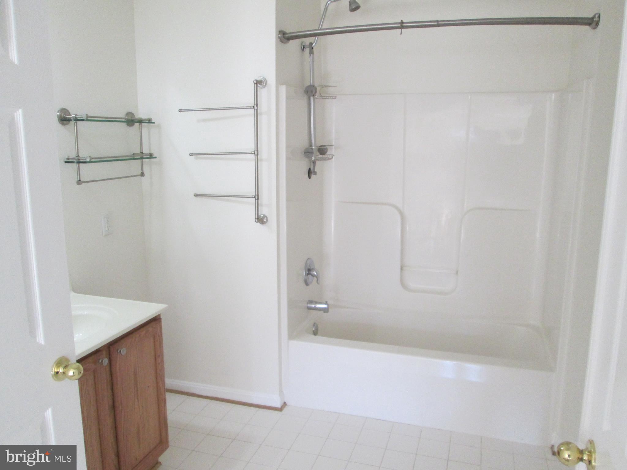 10 Waterford Road Pasadena, MD 21122 - Photo 31 of 57 Master Bath view 1
