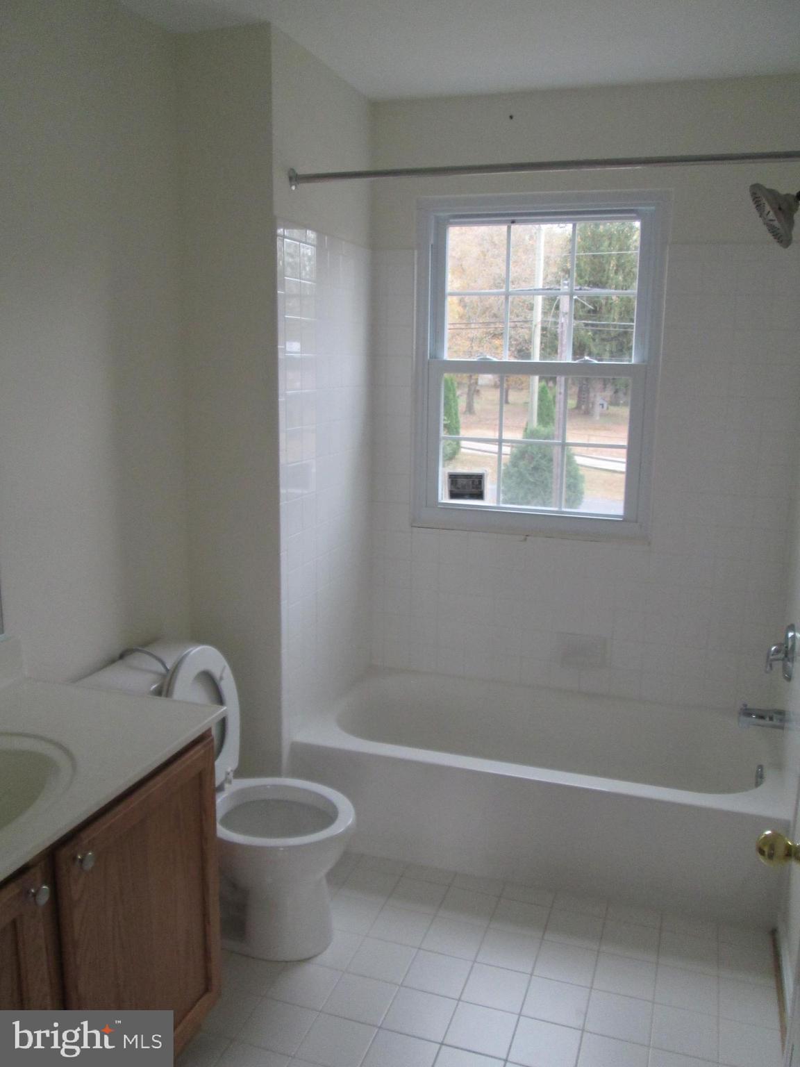 10 Waterford Road Pasadena, MD 21122 - Photo 39 of 57 Upper Level Hall Bath