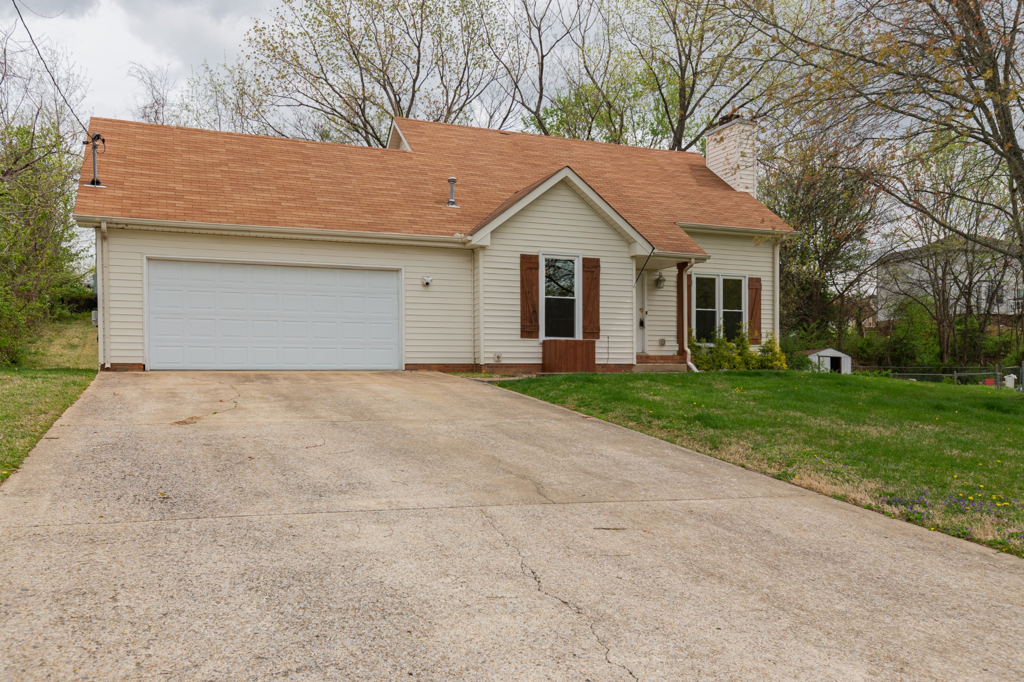 513 Eysian Road Clarksville, TN 37040 - Photo 3 of 32 Gallery Image 3