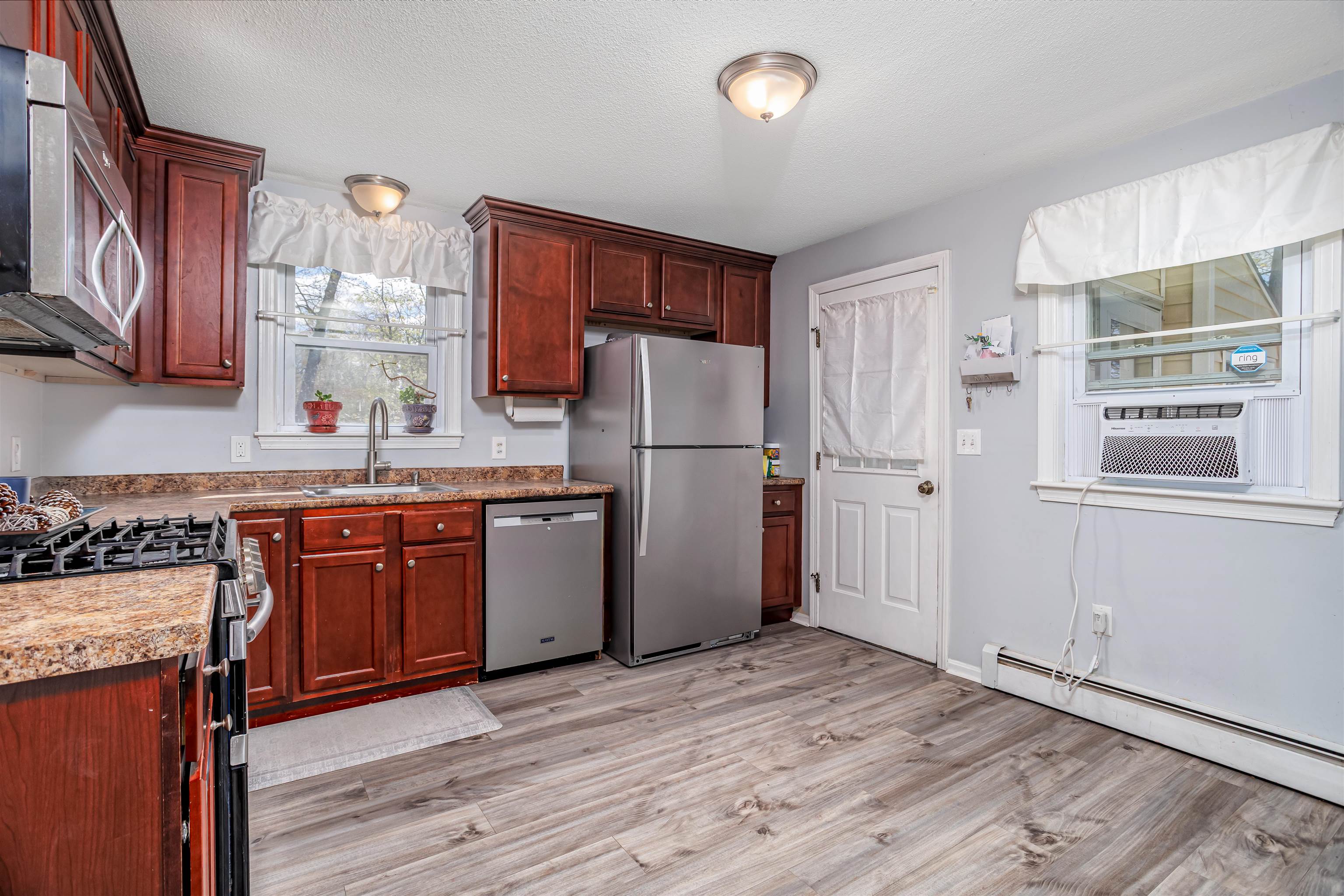 86 Manor Road Concord, NH 03303 - Photo 13 of 38