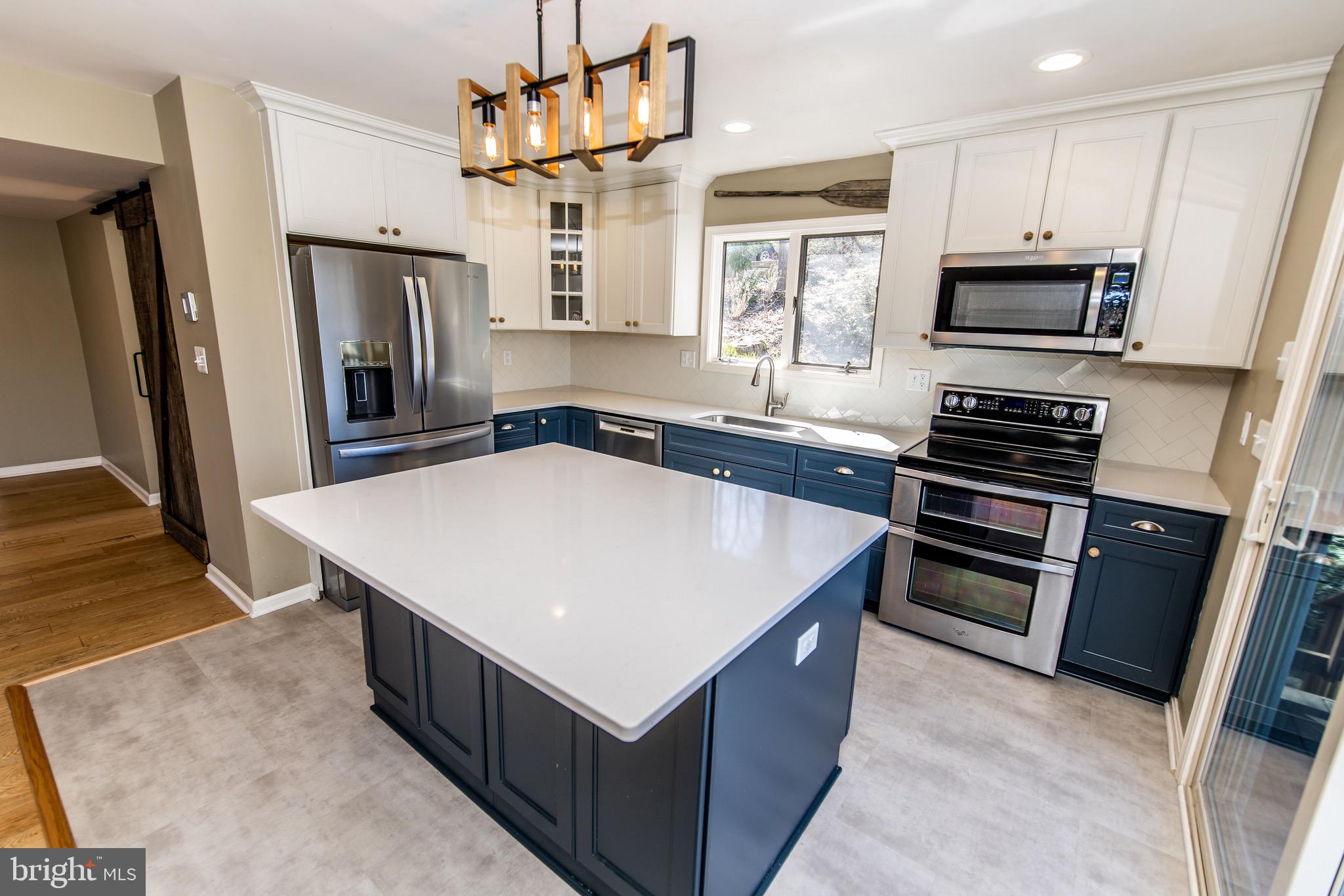 505 Overhill Drive Edgewater, MD 21037 - Photo 11 of 83