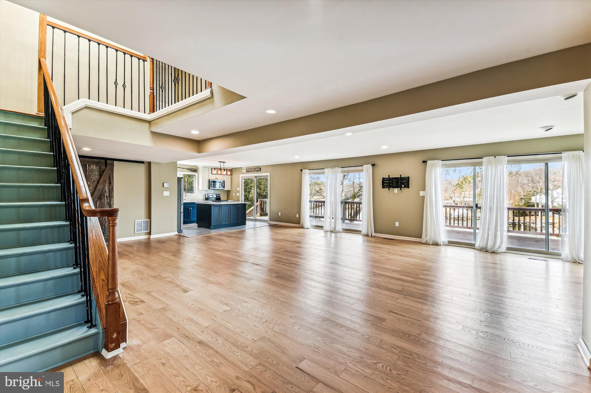 505 Overhill Drive Edgewater, MD 21037 - Photo 6 of 83 Foyer