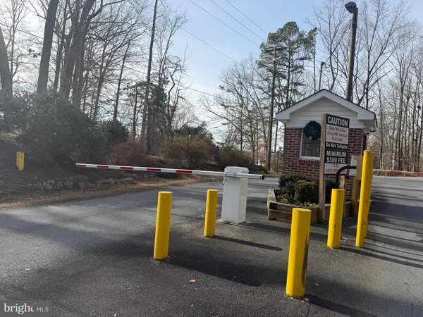 $395,000 | 2367 North Lakeshore Drive, Louisa, VA 23093