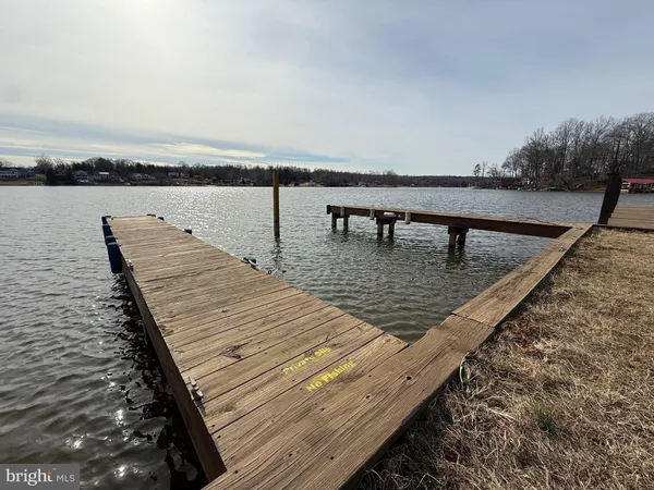 $395,000 | 2367 North Lakeshore Drive, Louisa, VA 23093