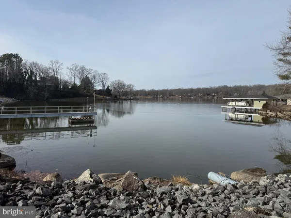 $395,000 | 2367 North Lakeshore Drive, Louisa, VA 23093