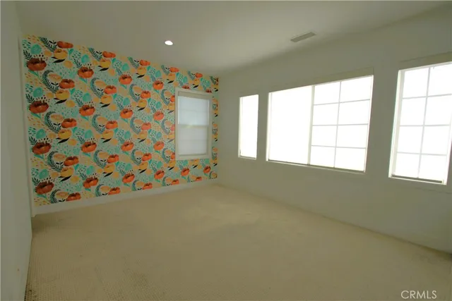 a view of empty room with window