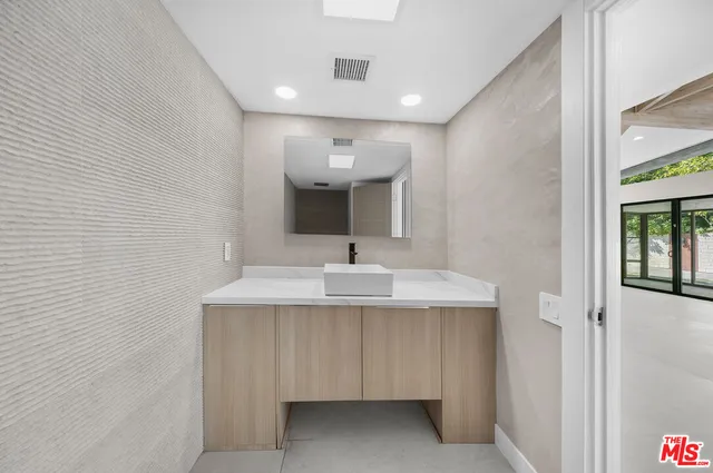 $2,188,000 | 2011 South Tulare Drive, Palm Springs, CA 92264