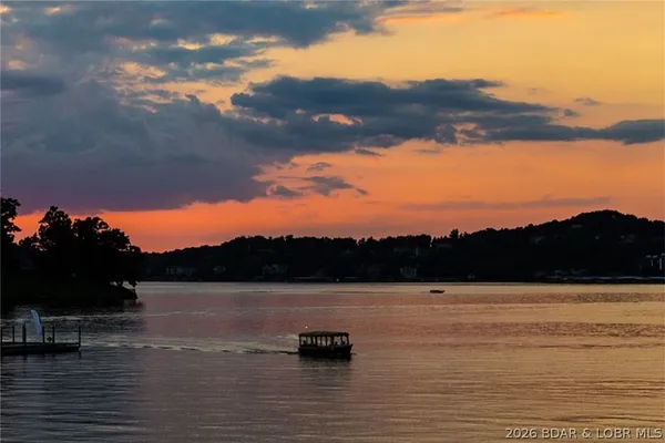 $235,000 | 37 Lone Oak Court, Unit 37, Sunrise Beach, MO 65079