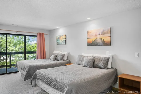 $235,000 | 37 Lone Oak Court, Unit 37, Sunrise Beach, MO 65079