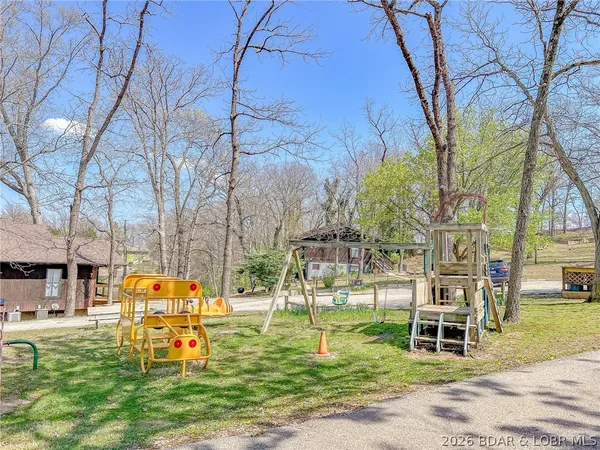 $235,000 | 37 Lone Oak Court, Unit 37, Sunrise Beach, MO 65079