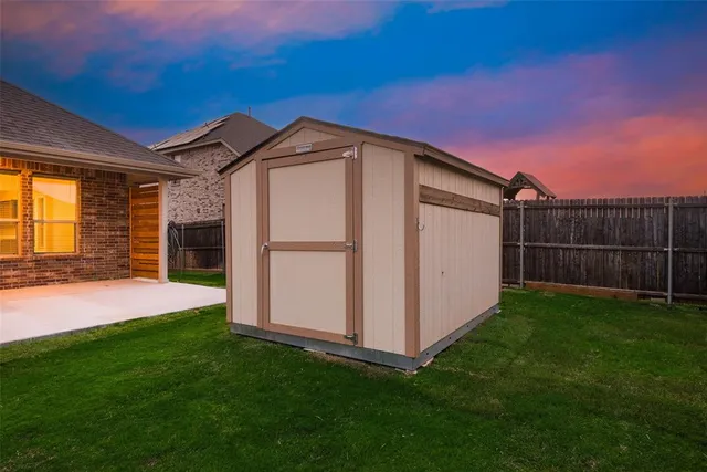 $2,500 | 1419 Fox Hollow Road, Krum, TX 76249