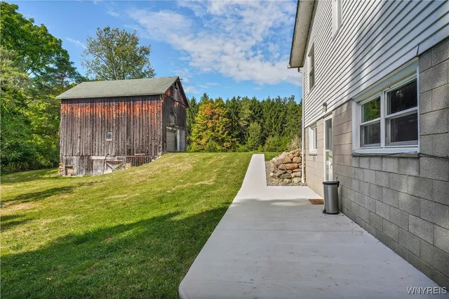 $650,000 | 13092 Quaker Street, Collins, NY 14034