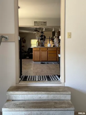 $164,000 | 204 West Gelston Street, Valier, IL 62891