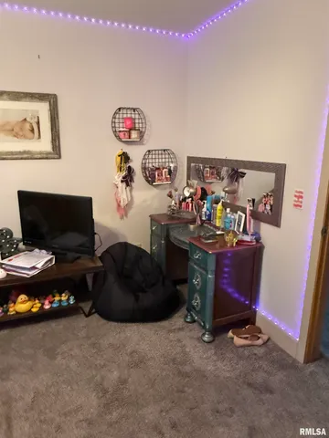 $164,000 | 204 West Gelston Street, Valier, IL 62891