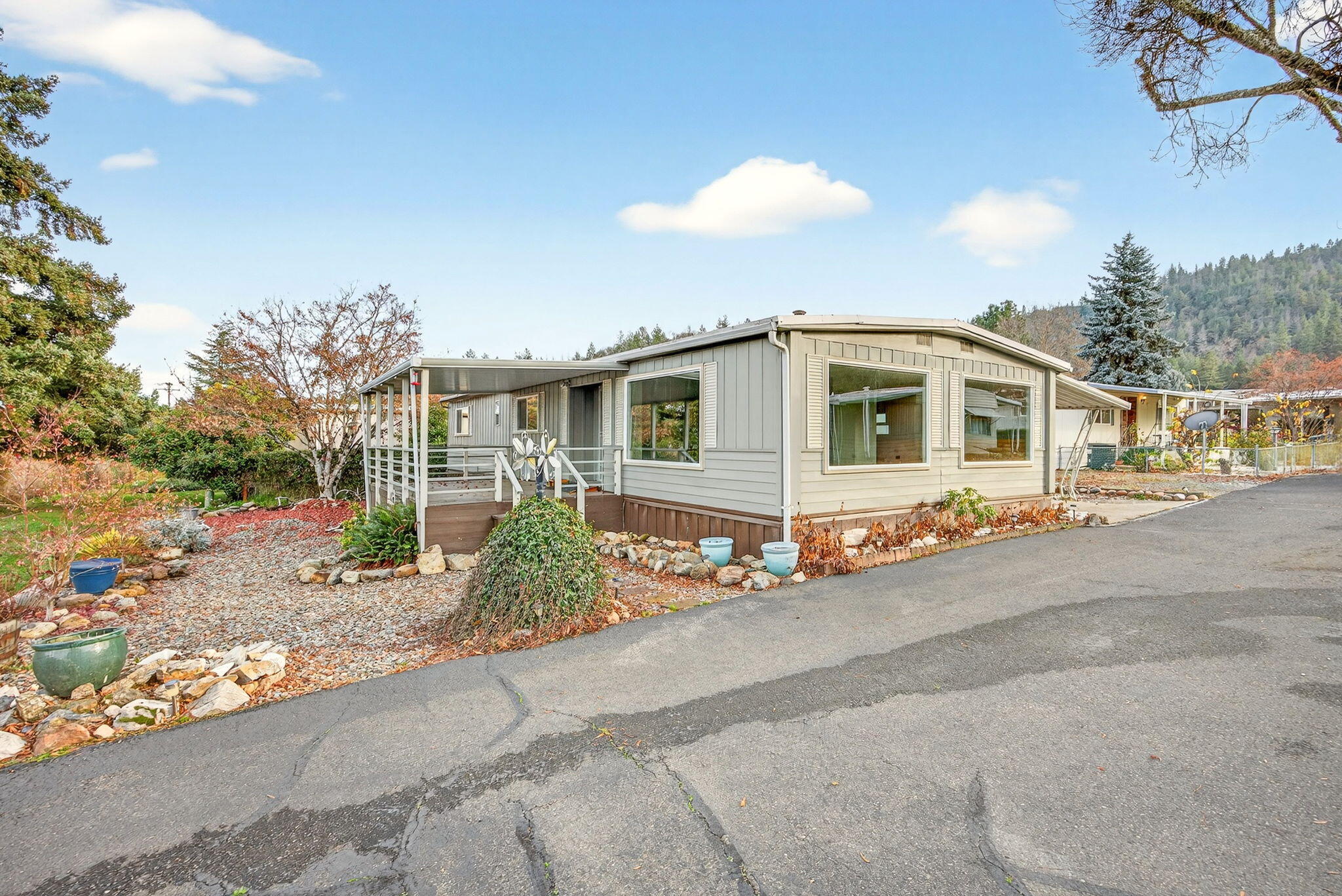 3955 South Stage Road, Unit 21 Medford, OR 97501 - Photo 32 of 36 Apx21SS00007