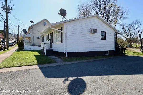 $1,400 | 15 Frederick Street, Wilkes Barre, PA 18702