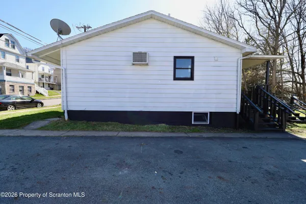 $1,400 | 15 Frederick Street, Wilkes Barre, PA 18702