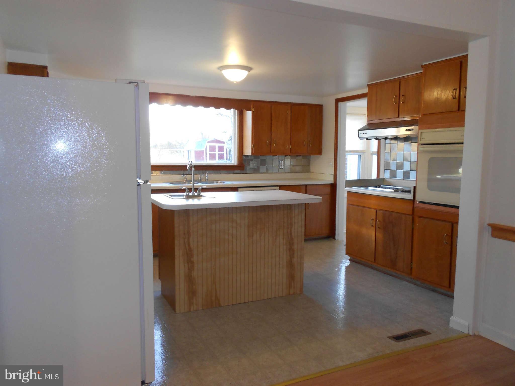 14639 Clear Spring Road Williamsport, MD 21795 - Photo 12 of 30 Kitchen