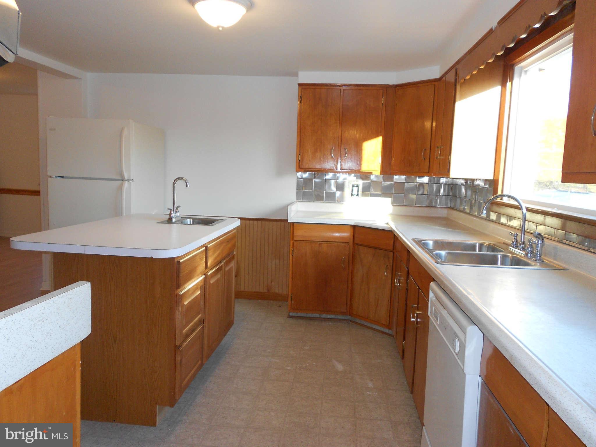 14639 Clear Spring Road Williamsport, MD 21795 - Photo 13 of 30 Kitchen