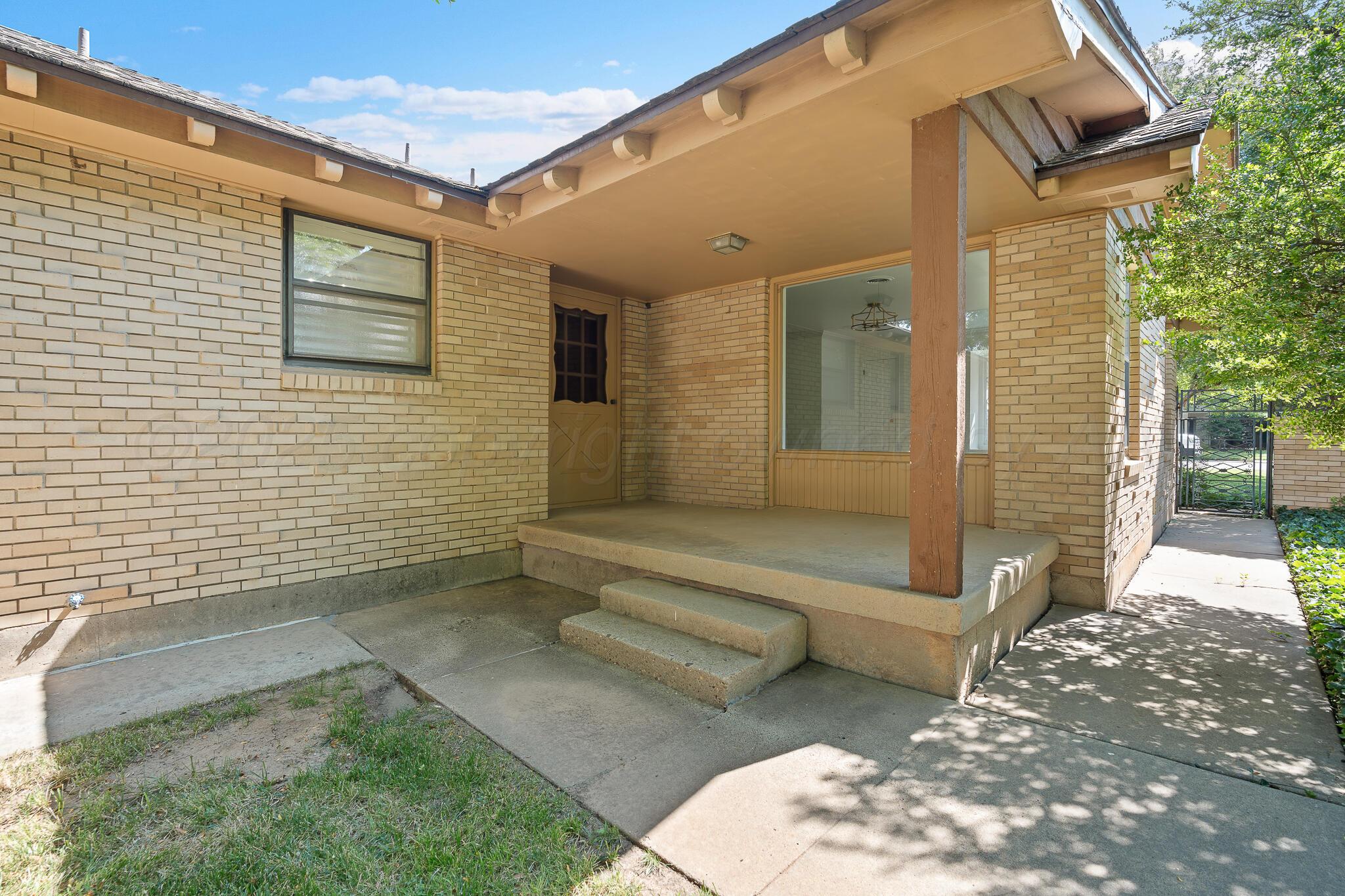 3804 Doris Drive Amarillo, TX 79109 - Photo 52 of 53 a backyard of a house with outdoor seating