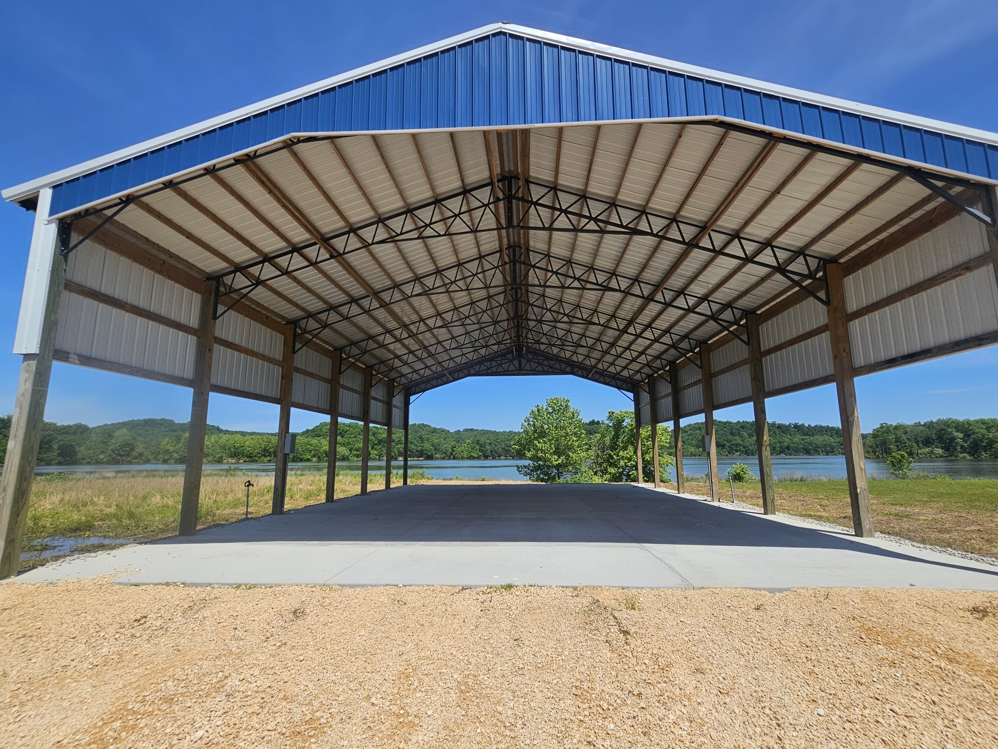 2475 Hardin Bottom River Road Clifton, TN 38425 - Photo 1 of 29