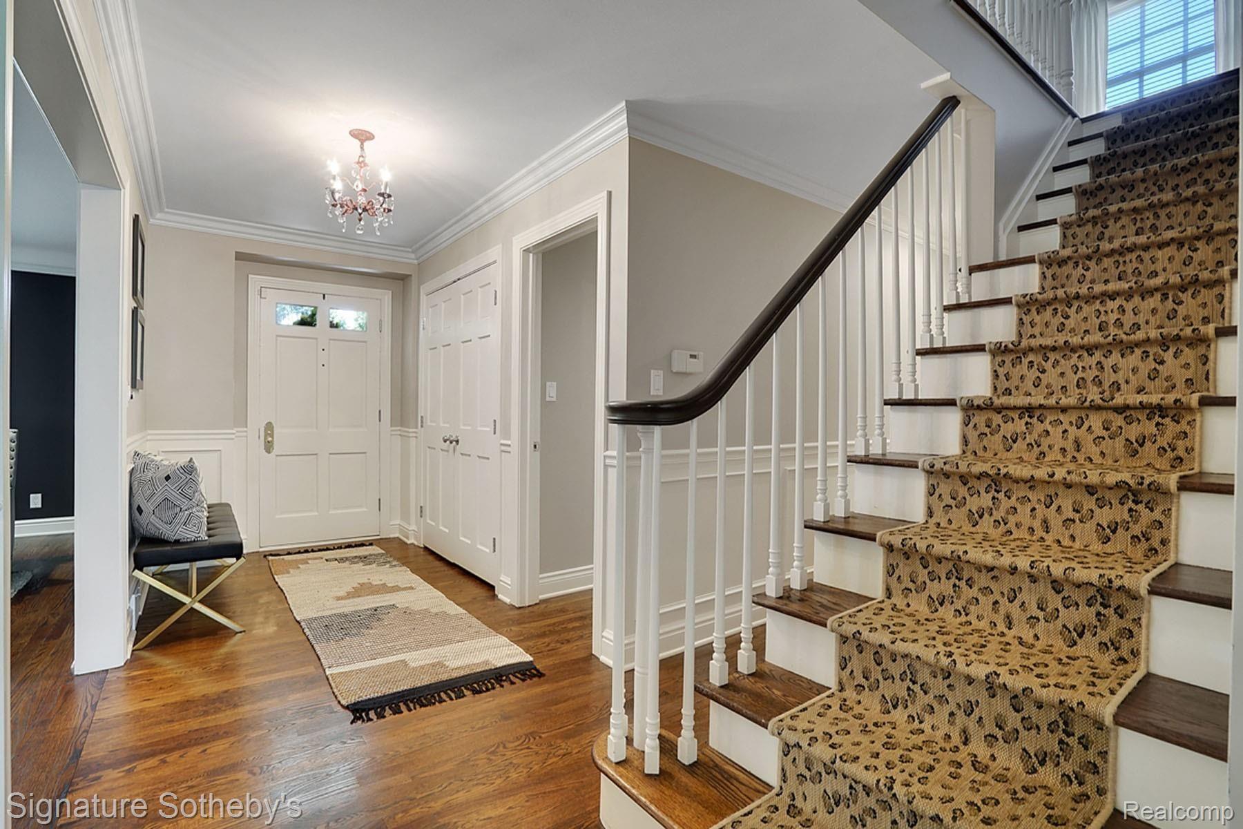 732 Covington Road Bloomfield Hills, MI 48301 - Photo 2 of 20 2 dsc02805-dsc02807.jpg