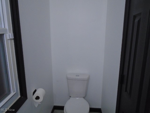 10971 Auburn Road Chardon, OH 44024 - Photo 15 of 40 Bathroom with toilet and baseboards