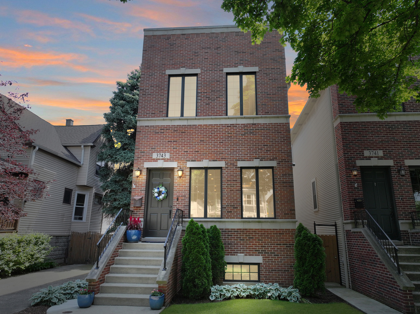 3743 North Ridgeway Avenue Chicago, IL 60618 - Photo 2 of 65