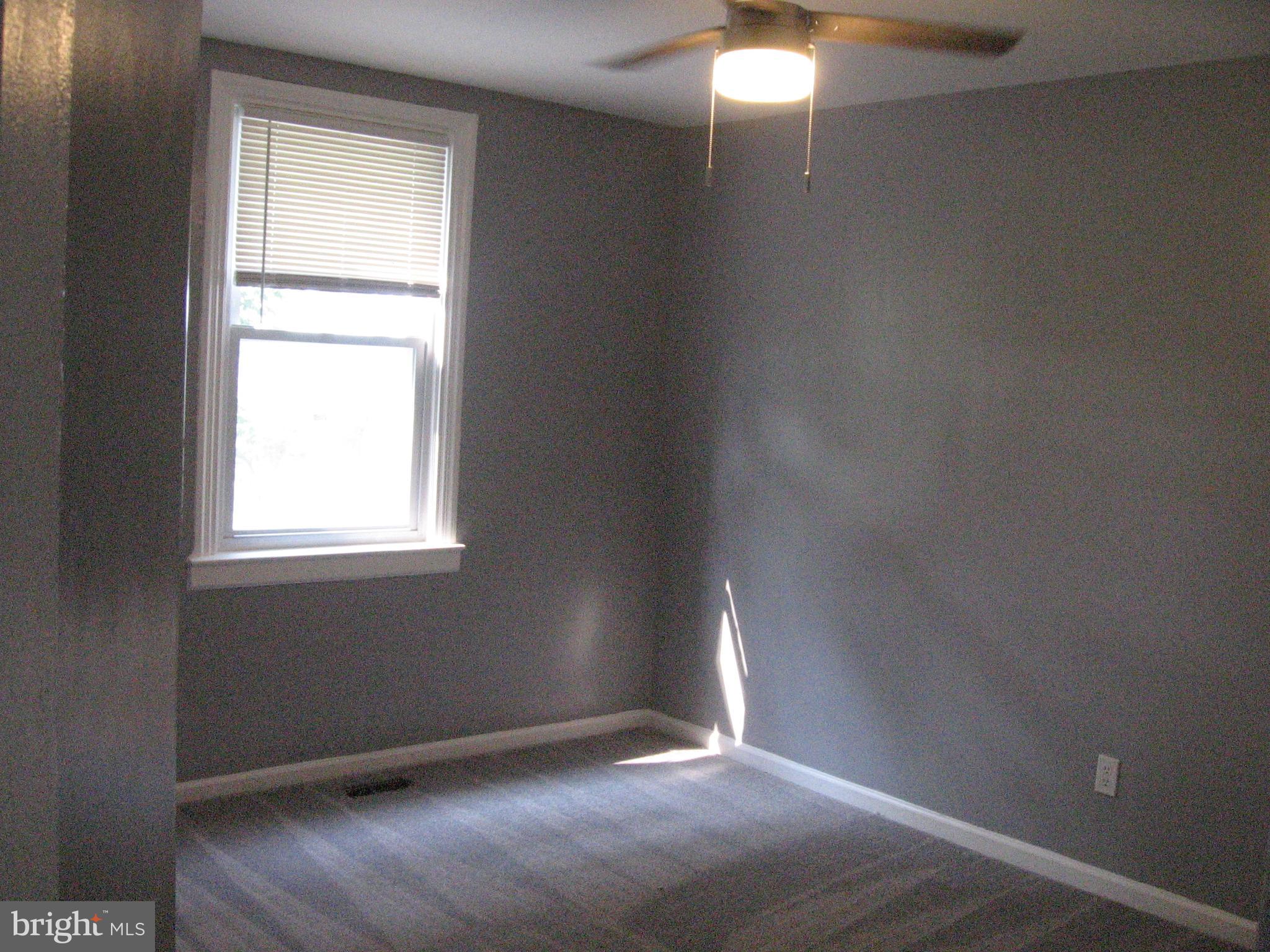 156 Academy Lane Upper Darby, PA 19082 - Photo 11 of 17