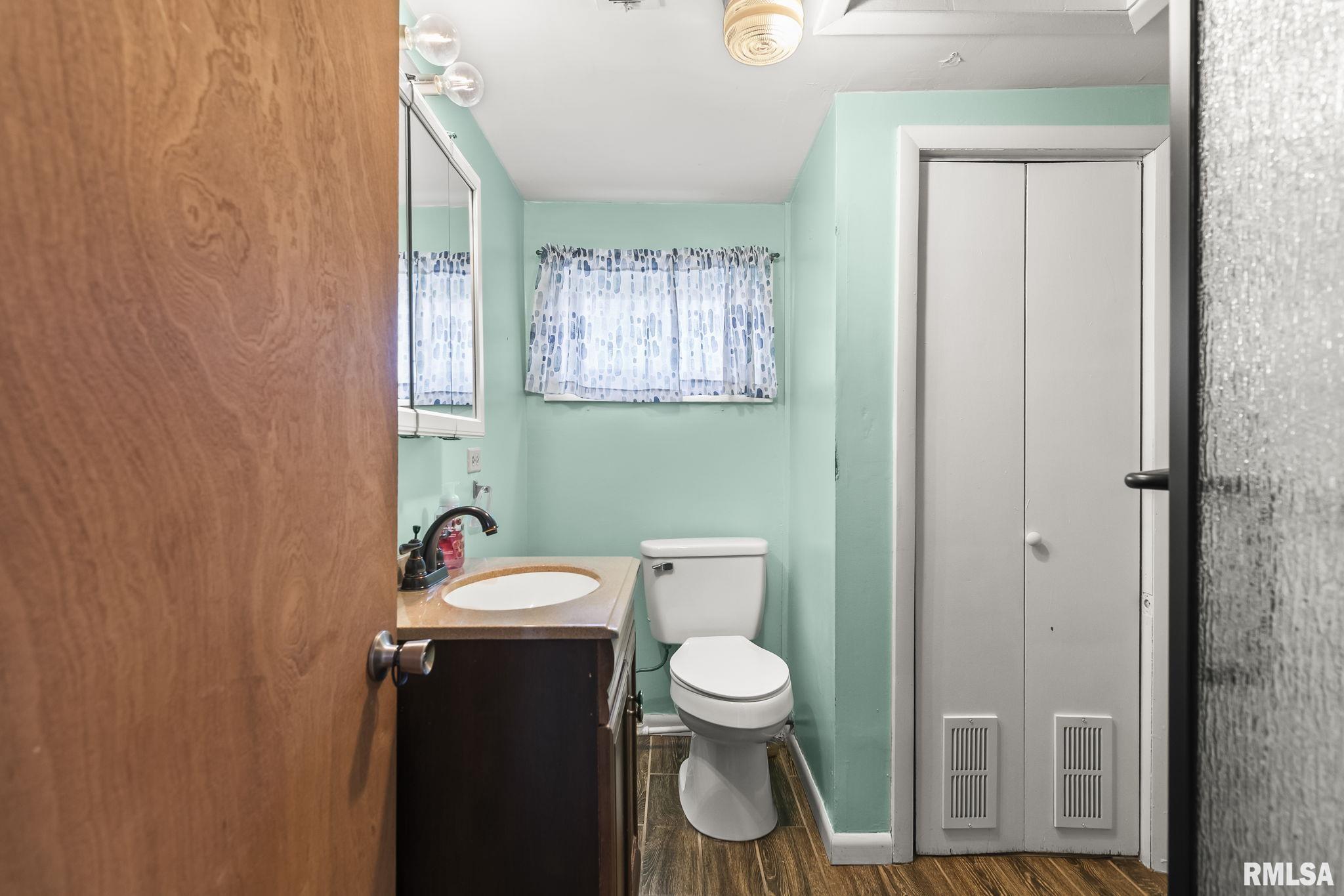 527 Wood Avenue Springfield, IL 62702 - Photo 15 of 23