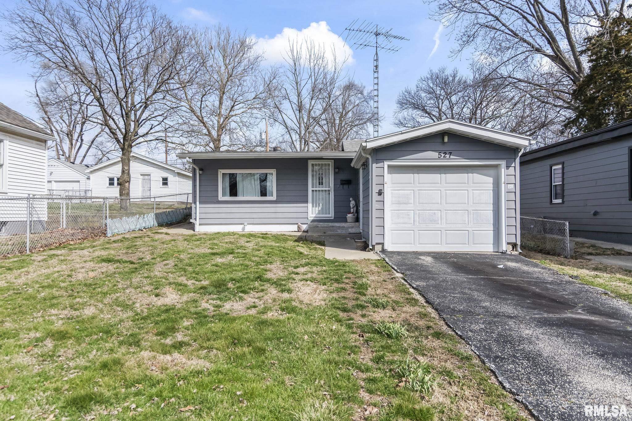 527 Wood Avenue Springfield, IL 62702 - Photo 3 of 23