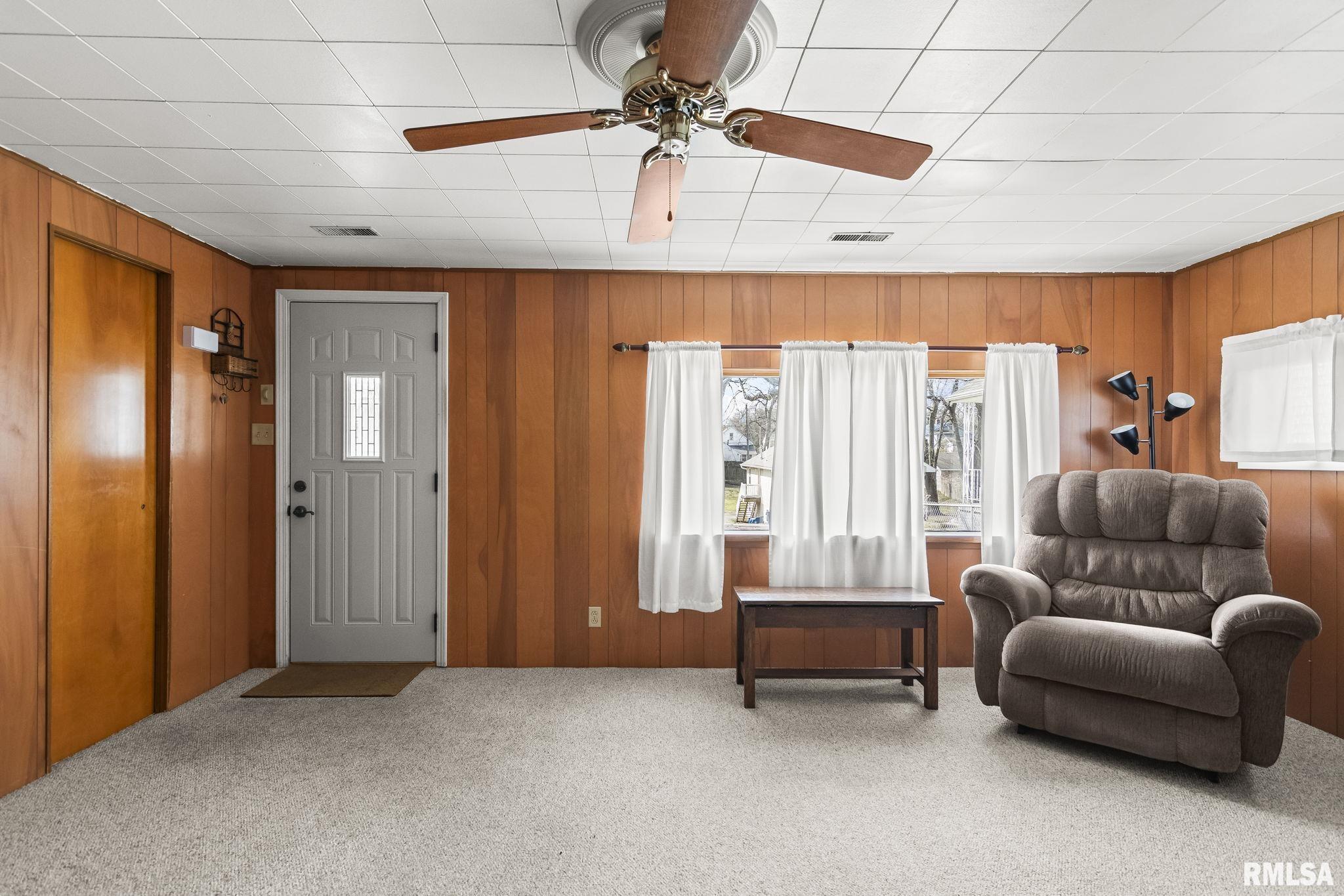 527 Wood Avenue Springfield, IL 62702 - Photo 5 of 23