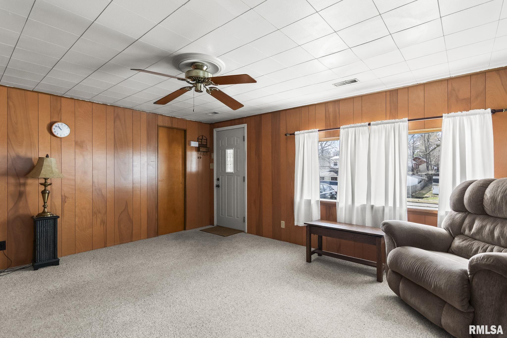 527 Wood Avenue Springfield, IL 62702 - Photo 8 of 23