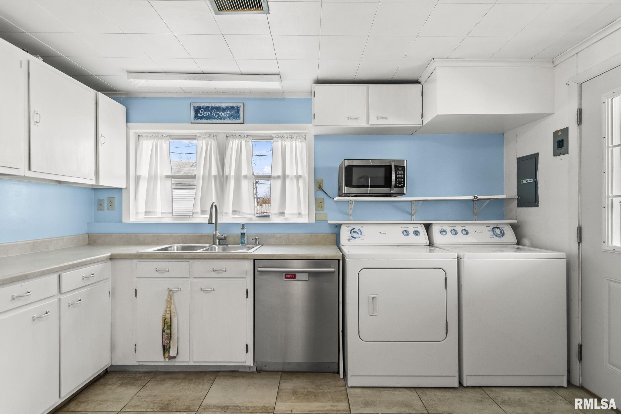 527 Wood Avenue Springfield, IL 62702 - Photo 9 of 23