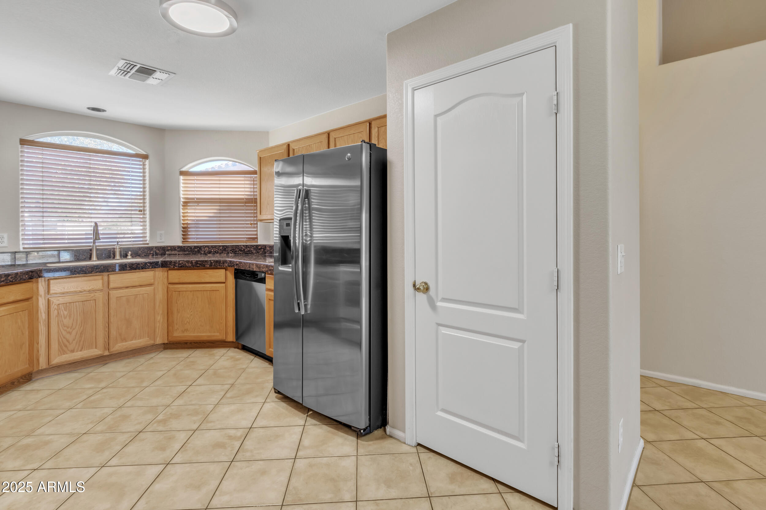 20902 North 36th Place Phoenix, AZ 85050 - Photo 6 of 25 022_a4m_sm