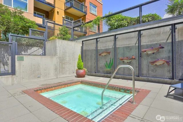 $400,000 | 5440 Leary Avenue Northwest, Unit 332, Seattle, WA 98107