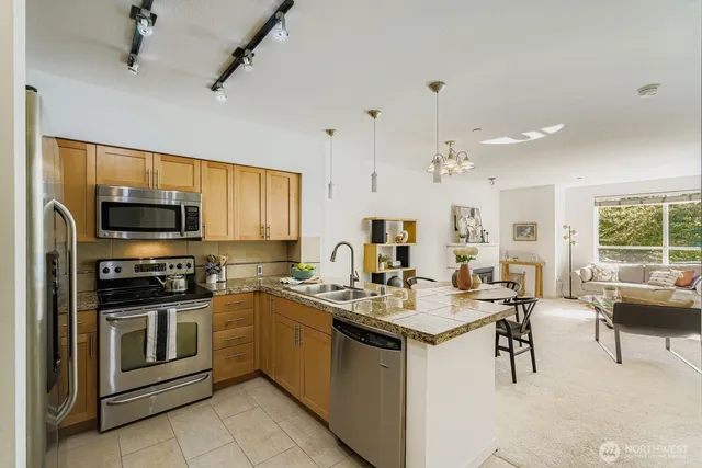 $400,000 | 5440 Leary Avenue Northwest, Unit 332, Seattle, WA 98107