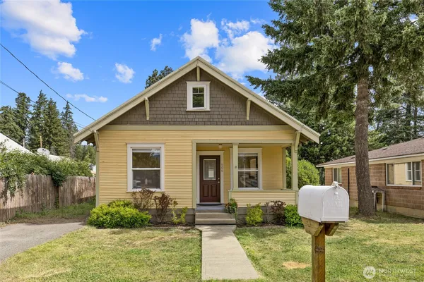 $465,000 | 606 West 2nd Street, Cle Elum, WA 98922