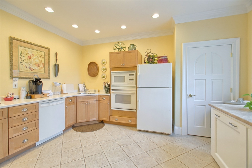 24 Stone Ridge Road, Unit 24 Westford, MA 01886 - Photo 38 of 42 Gallery Image 38