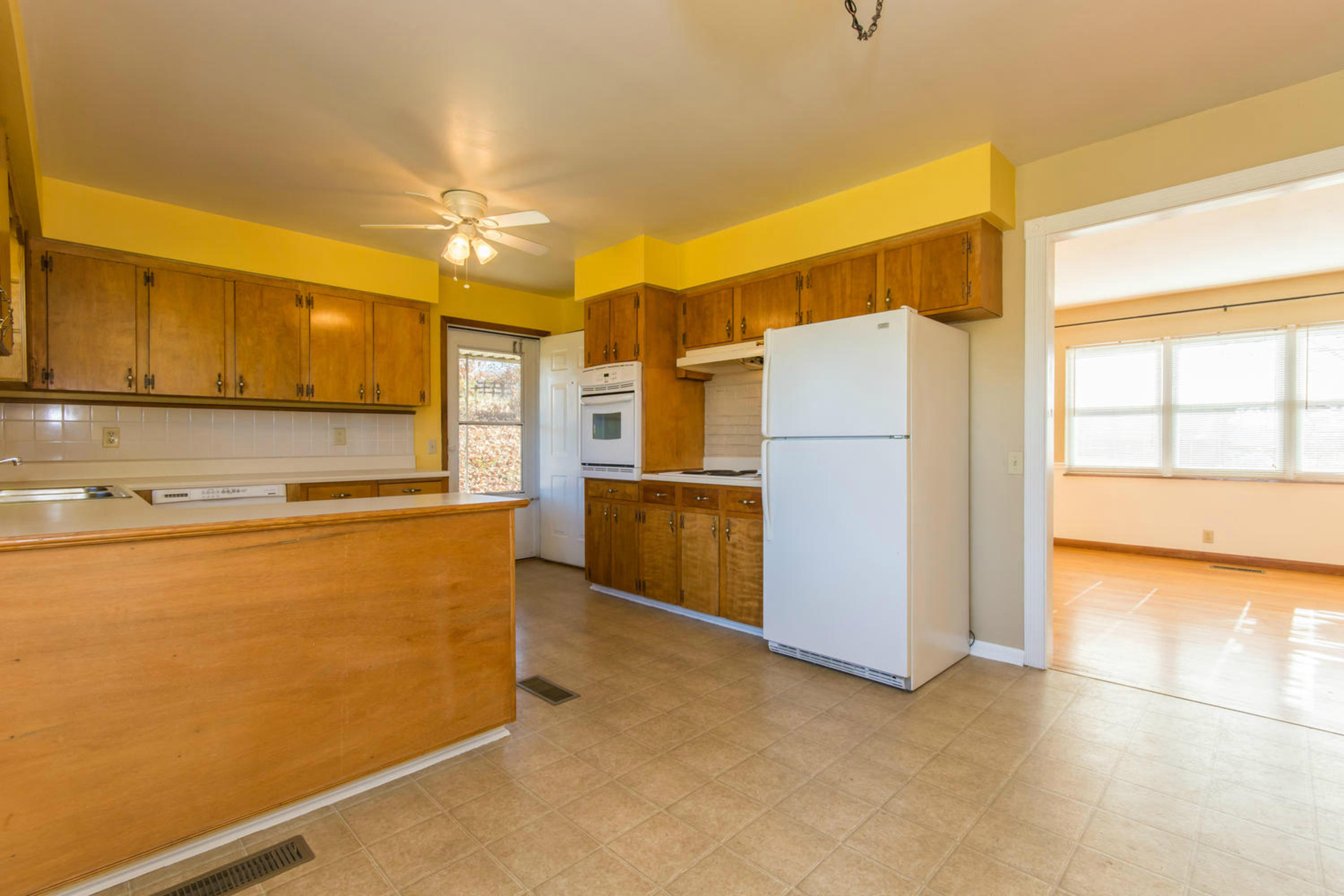 7817 Griffith Road Knoxville, TN 37938 - Photo 7 of 19 Kitchen