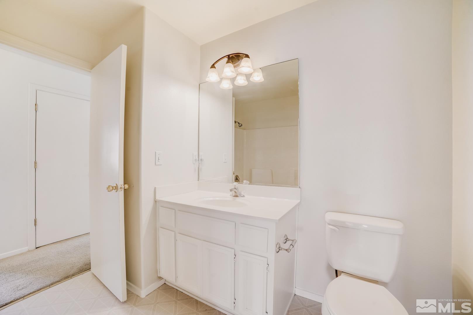 712 Fall Street Fernley, NV 89408 - Photo 17 of 25 Photo 18