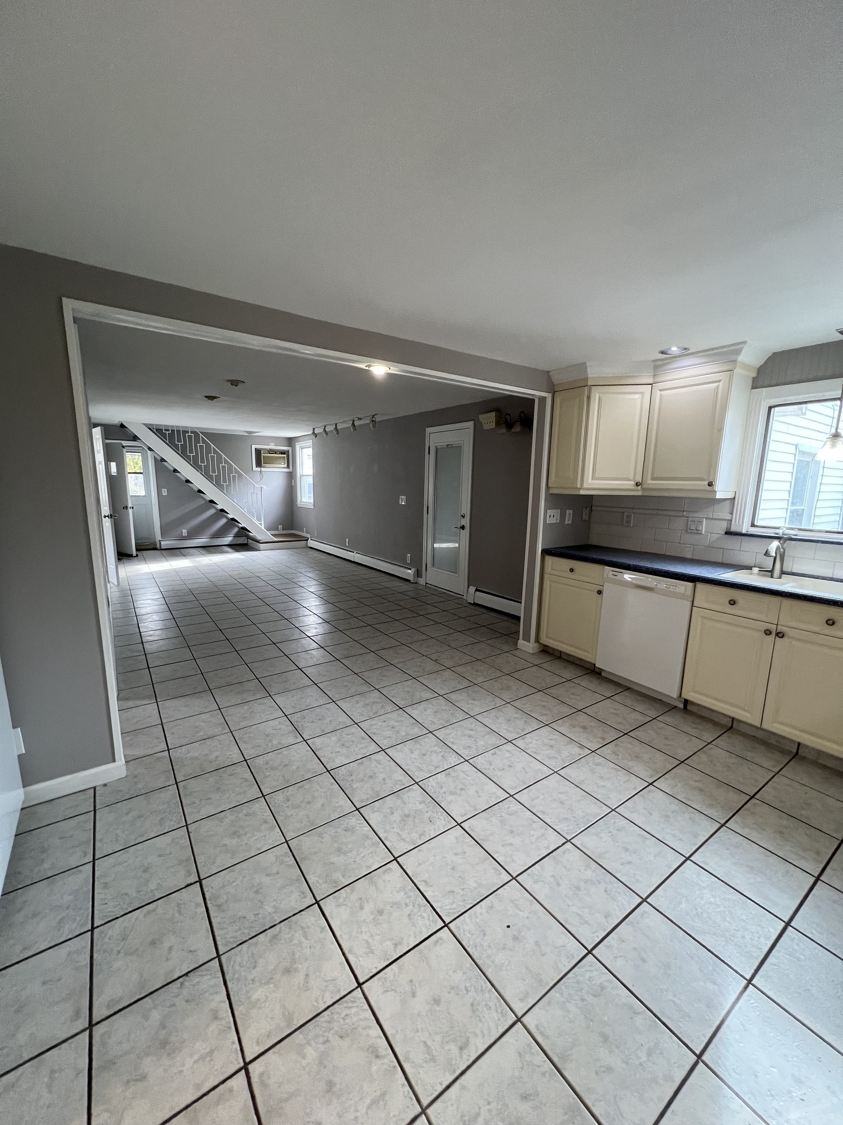 121 North State Street Ansonia, CT 06401 - Photo 21 of 37